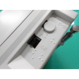 端末右側面電源スイッチ
